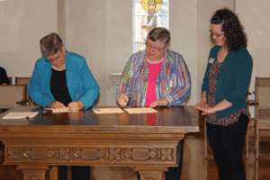 Sisters Sign Conservation Easement To Protect 68 Acres